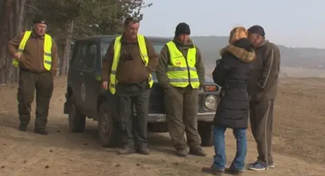 Роми нападат горски, пречели им да си "наберат" дърва