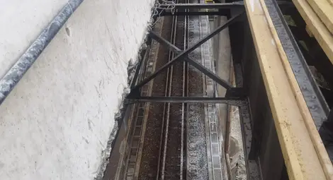 167 стоманобетонни панела тежащи колкото близо 500 автомобила са изработени досега за ремонта на Дунав мост при Русе