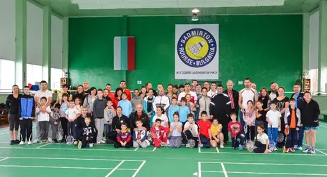 Родители и деца играха  бадминтон в помощ на &bdquo;Русе&ldquo;