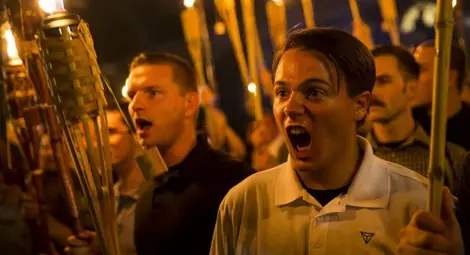 Темите на десетилетието: Възходът на крайното дясно