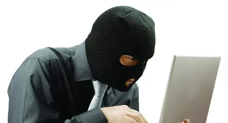 Хакер се отърва на косъм от затвор за точене на сметка