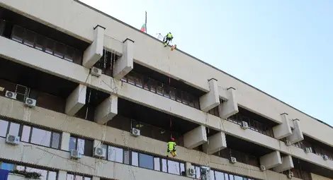 Пожарогасители от 1900 година с &bdquo;кариера&ldquo; в киното показани в изложба на Пожарната в Русе