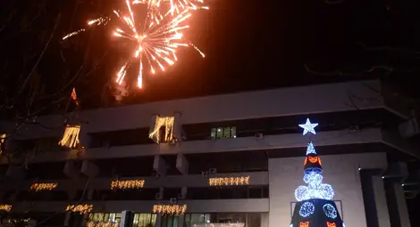 Грейна градската коледна елха, фойерверки поведоха към празника