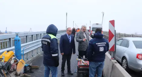 Пускат движението по Дунав мост при Русе от 20 декември и в двете ленти заради пълноправното ни приемане в Шенген Пускат движението по Дунав мост при Русе от 20 декември и в двете ленти заради пълноправното ни приемане в Шенген