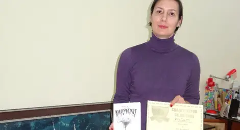 Романът &bdquo;Ключарят&ldquo; е първият подарък за библиотеката