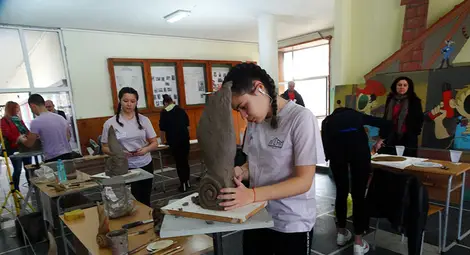 Млади керамици спечелиха златни медали на национално професионално състезание