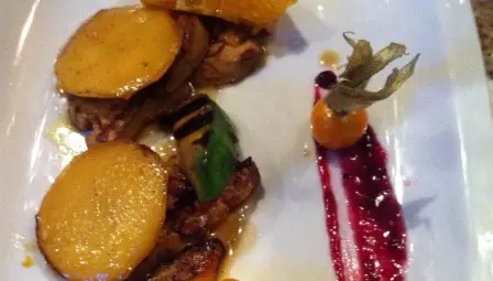 Разпуснете с изкушенията на неделния брънч в клуб ресторант  Асансьора&ldquo;