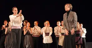 Турнето с Нешка Робева вкарало във  финансово блато русенската опера