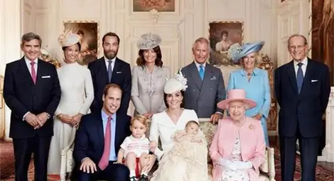 Вижте официалните снимки от кръщенето на принцеса Шарлот