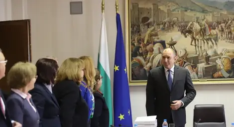 Румен Радев: Трябва да има машинно гласуване