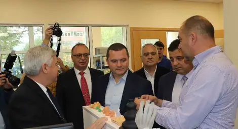 Русенският университет вече разполага с Център за върхови постижения