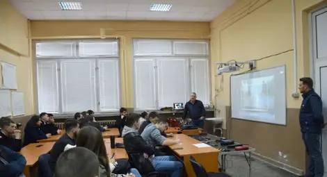 В Русенския университет се проведе обучение по съвременни автомобилни системи по програма Еразъм+