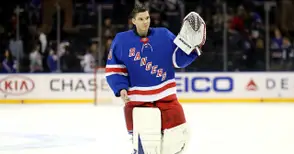 Александър Георгиев спря 25 шайби в Меката на хокея