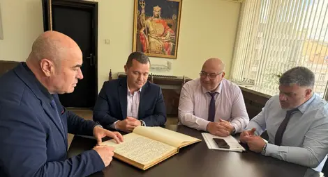 Шампион по джудо и златна медалистка по скокове на батут са новите спортисти на месеца на спортното училище в Русе