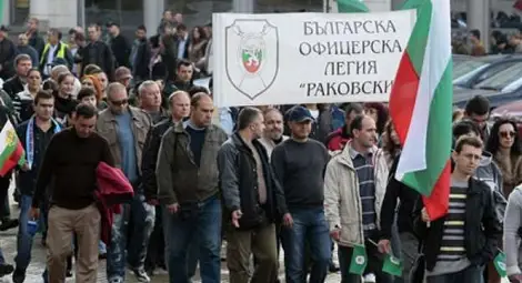 Военните излязоха на патриотично шествие