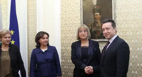 Менда Стоянова: Незабавно да се назначи международен консултант за КТБ 