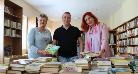 &bdquo;Играорци&ldquo; с нова инициатива всяка - година ще даряват книги на читалища