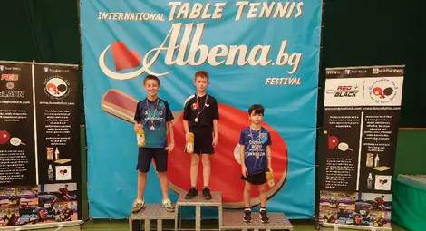 Отлично представяне на младите русенски тенисисти на маса на турнир в Албена