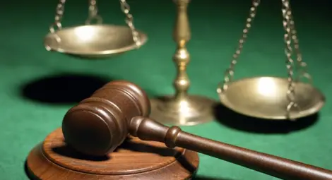 Повдигнаха обвинения на полицай, прикривал убиец на пътя