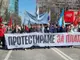 Съюзът на синдикатите на Северна Македония проведе протест в Скопие с искания за по-високи заплати