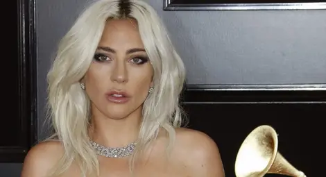 Лейди Гага ще бъде с мениджъра си на Оскарите