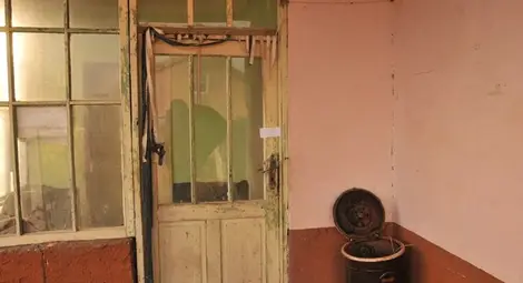 Убитата от съпруга си жена в Окорш била удряна с горещ котлон