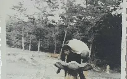 На Калето в Берковица като студенти: авторът готов да носи приятеля си в живота...