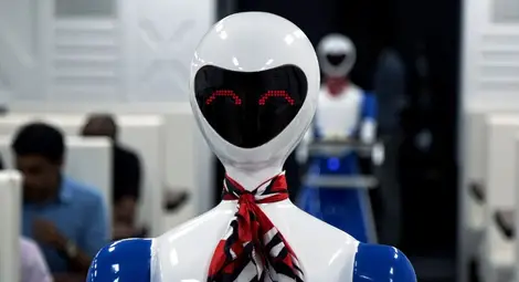 Роботи помагат в борбата с коронавируса в Ухан Роботи помагат в борбата с коронавируса в Ухан