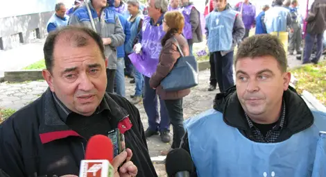 &bdquo;Топлофикация&ldquo; си иска парите от НЕК с блокади на Дунав мост до петък