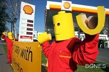 "Лего" слага край на договор с "Шел" заради атака на "Грийнпийс"