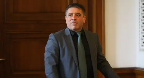 Данаил Кирилов: Твърдо стоим зад резултата от референдума, но има вариант и следващото НС да решава за него Данаил Кирилов: Твърдо стоим зад резултата от референдума, но има вариант и следващото НС да решава за него