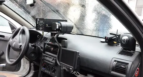 Три патрулки контролират трафика с камери и микрофони