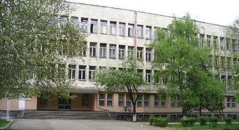 Масов бой пред Европейското за две хубавици уговорен по интернет