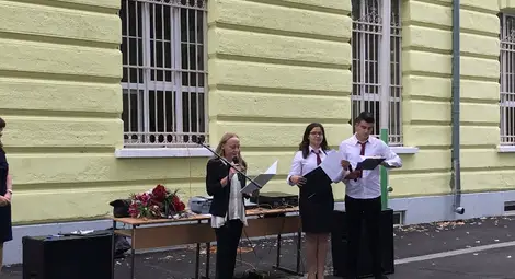 Наталия Кръстева поздрави Английската гимназия.