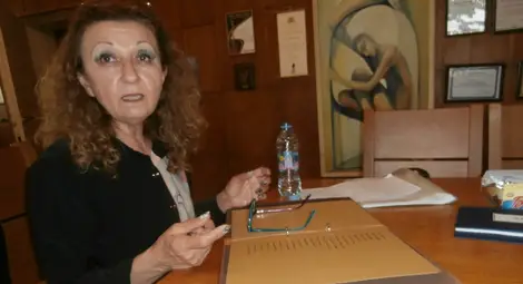 Всички дарители по време на кампанията са записани в нашата Златна книга, казва директорката на НУИ Мария Дуканова. 						           Снимка: Авторът