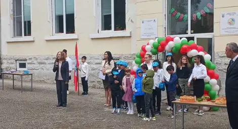 Д-р Марияна Георгиева произнася слово за 200-та юбилейна учебна година на българското училище в Поликрайще.