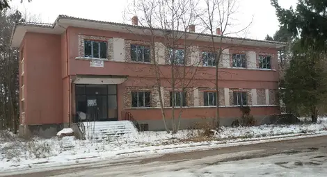 Фирма превръща стол и общежитие в хостел в Образцов чифлик