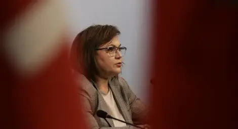 Нинова остава председател на БСП до 22 януари, ще преговаря за кабинет