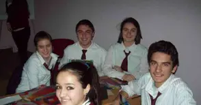 Викторина в Английската разкри Гео Милев и като композитор