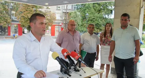 Кметът праща патрул 24 часа да следи дали &bdquo;Монтюпе&ldquo; замърсява