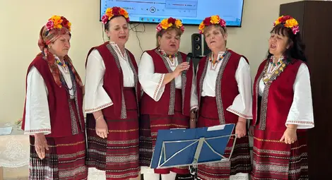 Потребителите на бившия Дом "Майка и дете" в Русе отбелязаха Бабинден