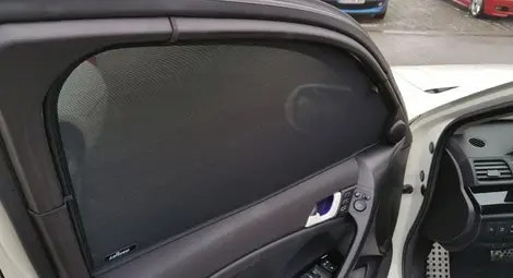 Полицай отблъсна със стрелба опит за прегазване от БМВ с тъмни стъкла