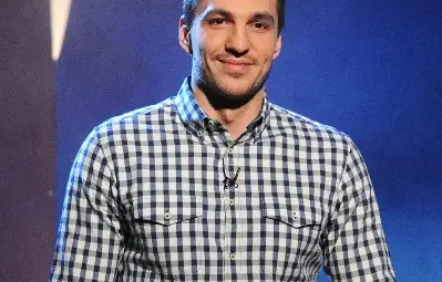 Четирима на ринга за боксовите ръкавици на Иван и Андрей - двама от тях ще са новите водещи на "Сблъсък"