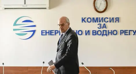 Кой всъщност иска по-високи цени на тока и парното?