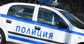 Пиян блъсна две коли пред магазин, от който искал да си купи бира