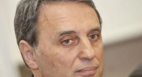 Уволняват 7 шефове от Агенцията по храните