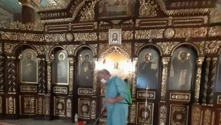 Църквите в Русе дезинфекцирани преди Великден /галерия/