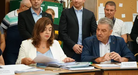 Генерал Иван Иванов е кандидатът за кмет на Русе от ГЕРБ, Алисе Муртезова води листата за общински съветници Генерал Иван Иванов е кандидатът за кмет на Русе от ГЕРБ, Алисе Муртезова води листата за общински съветници