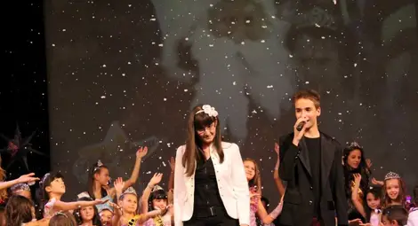 Талантливият Пепи Тодоров пя  на бал на принцове и принцеси