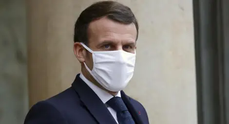 Макрон: Ваксината на AstraZeneca не предпазва възрастните